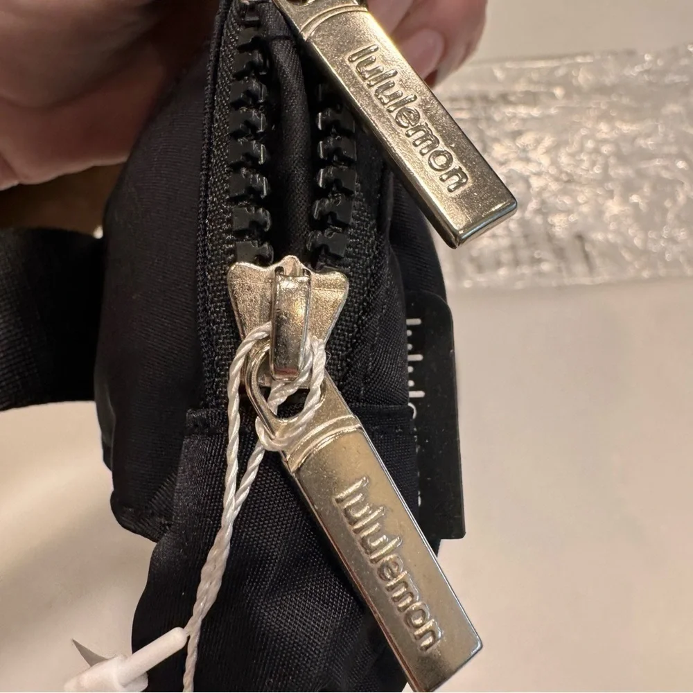 NEW LULULEMON Everywhere Belt Bag Black NWT Silver Hardware Dual Zip Pulls
